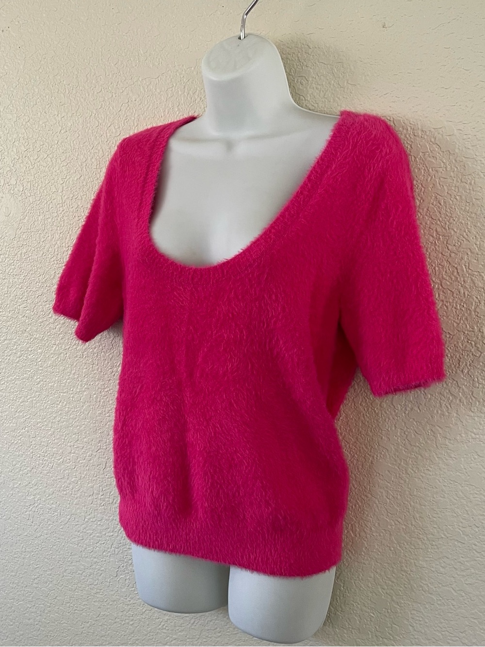 Maeve by Anthropologie Hot Pink Eyelash Scoop Neck Sweater Top Women's Size M - Picture 3 of 15